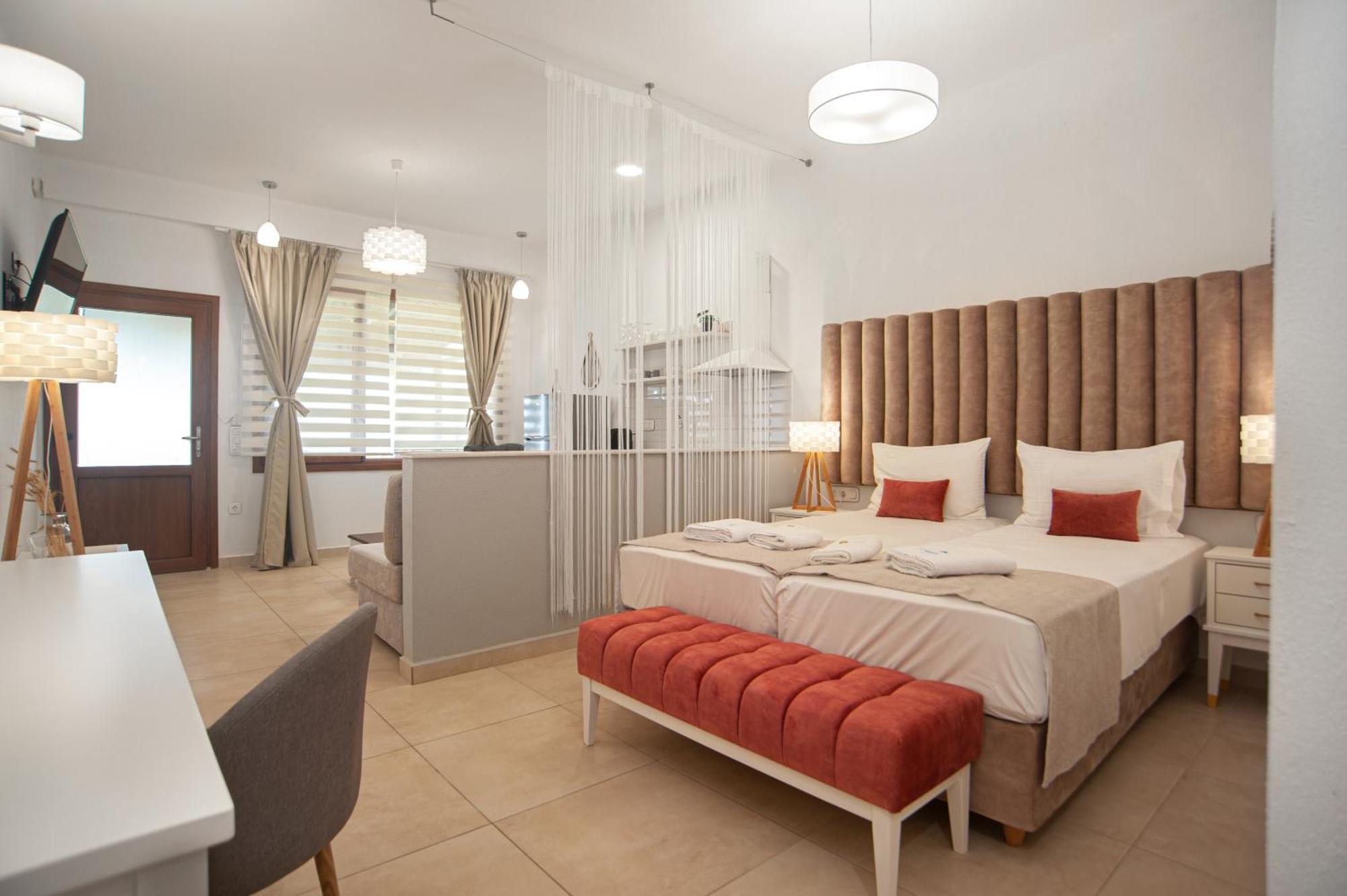 Komitsa Luxury Apartments Nea Roda Eksteriør billede